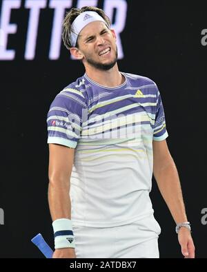 Melbourne, Australien. Januar 2020. Same DOMINIC THIEM (AUT) im Spiel gegen den 2. Seed NOVAK DJOKOVIC (SRB) in der Rod Laver Arena im Herreneinzel Endspiel am 14. Tag der Australian Open 2020 in Melbourne, Australien. Sydney Low/Cal Sport Media/Alamy Live News Stockfoto