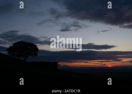 Dieses Bauernhaus ist eine Luftaufnahme von Top Withens oder Top Withins und wurde mit "Wuthering Heights" assoziiert. Stockfoto