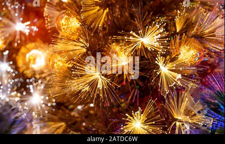 Weihnachten LWL-geschmückten Baum mit dectoration, urlaub Konzept. Stockfoto