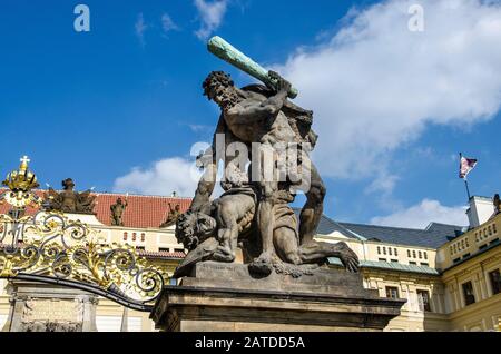 Blick auf das Gebäude des Präsidenten der Republik in Prag, Tschechien Stockfoto