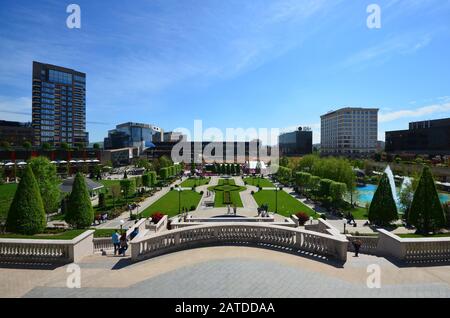 Iasi, RUMÄNIEN - 16. MAI 2016: Der Kulturpalast ist der Hauptattraktion der moldauischen Hauptstadt, er wurde im neogothen Stil erbaut und war so Stockfoto