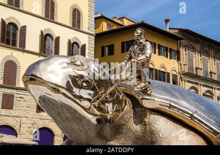 Denkmal der goldenen Schildkröte in der Nähe des Palazzo Vecchio in Florenz, Italien Stockfoto