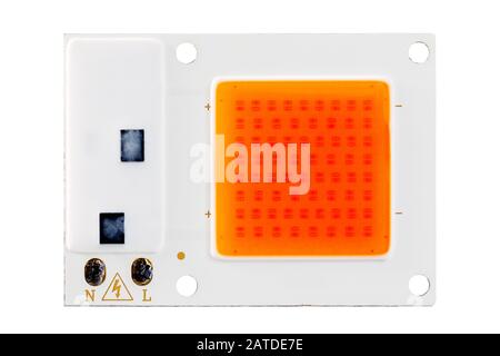 220 V LED COB Chip on Board Unit isoliert in weiß Hintergrund in flacher Lay-Perspektive Stockfoto