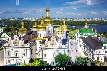 Kiew Pechersk Lavra - berühmtes Kloster, das in die Liste des UNESCO-Welterbes aufgenommen wurde. Ukrainisches Wahrzeichen. Kathedrale von Dormition. Stockfoto