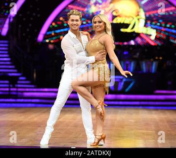 Safron Barker & AJ Pritchard auf Der Strictly Come Dancing Live Tour Photocall in der Arena Birmingham, Birmingham. Stockfoto