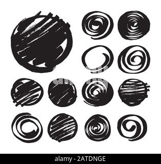 Satz schattierter Kreise und Spiralen, handgezeichnet mit Marker. Elemente mit schwarzem Filzstift, isoliert auf weißem Hintergrund. Sammlung des skizzierten runden Abstes Stock Vektor
