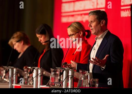 Cardiff, Wales, Großbritannien. Februar 2020. Cardiff, WALES, GROSSBRITANNIEN - 2. FEBRUAR 2020 - Keir Starmer spricht während der hektischen Labour-Führung in der Cardiff City Hall. Credit: Mark Hawkins/Alamy Live News Stockfoto