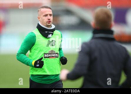 Hamilton, Großbritannien. Februar 2020. Februar 2020; New Douglas Park, Hamilton, South Lanarkshire, Schottland; Scottish Premiership, Hamilton Academical versus Celtic; Leigh Griffiths of Celtic erwärmt Credit: Action Plus Sports Images/Alamy Live News Stockfoto