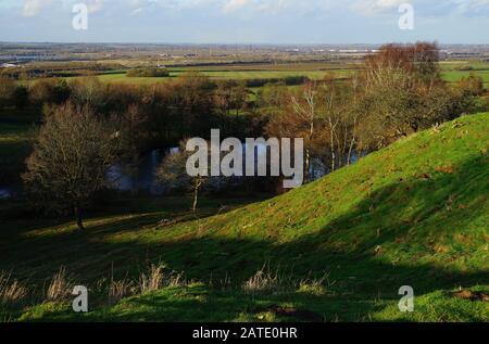 Blick vom Ampthill Park über den See und Marston Vale Stockfoto