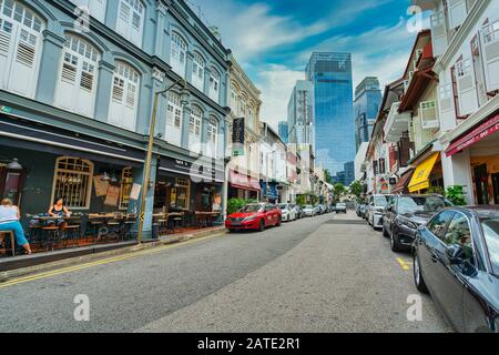 Singapur. Januar 2020. Typische Ladenhäuser in der Innenstadt Stockfoto