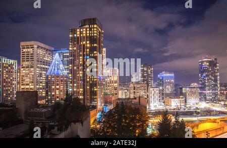 Seattle City at Night, Downtown Architektur von Seattle Stockfoto