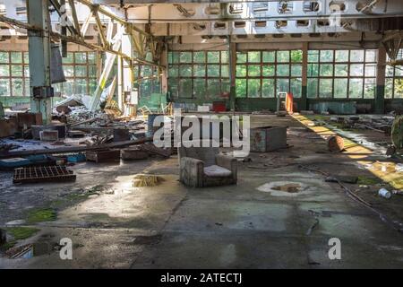 Ehemalige Jupiterfabrik in Pripyat, der Geisterstadt in der nach der Nuklearkatastrophe entstandenen Sperrzone von Tschernobyl Stockfoto