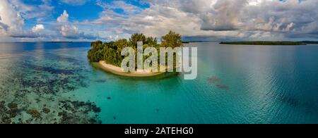 Luftbild von Lissenung Island, Kavieng, Papua-Neu-Guinea, PNG, Bismark Sea, Solomon Sea, Pazifischer Ozean Stockfoto