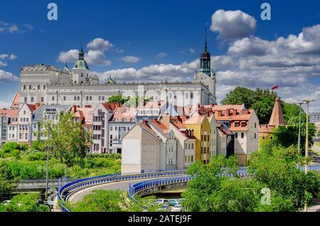 Szczecin, Provinz Westpomeran, Polen. Neu erbaute Gebäude innerhalb der vorburg der Pommerschen Herzogsburg. Stockfoto