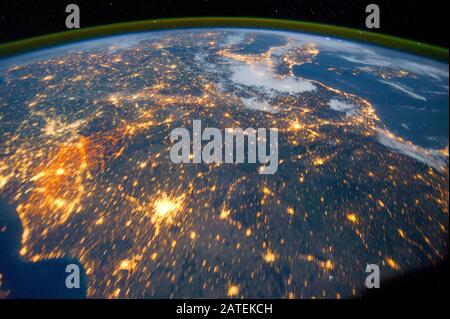 ISS - 15. Oktober 2011 - Nordlichter - Aurora Borealis - wie ein Astronaut von der Internationalen Raumstation über dem europäischen Festland gesehen hat Stockfoto