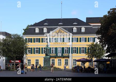 Bonner Münster Platz Alte Post Stockfoto