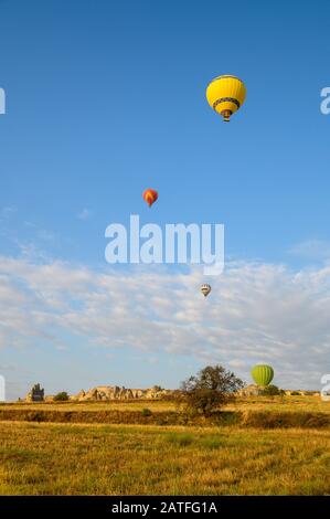 Heißluftballons in Kappadokien, Türkei Stockfoto