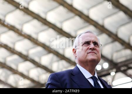 Lazio-Vorsitzender Claudio Lotito vor dem italienischen Champions-Serie-A-Fußballspiel zwischen SS Lazio und Spal 2013 am 02. Februar 2020 im Stadio Olimpico in Rom, Italien - Foto Federico Proietti/ESPA-Images Stockfoto