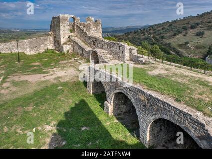 Befestigungsanlagen in den Gate Bereich Castle Hill in Berat, UNESCO-Weltkulturerbe, Albanien Stockfoto