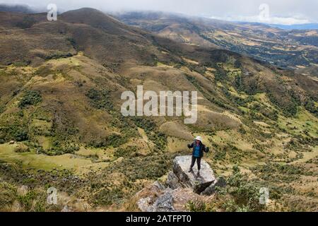 Endlose Ausblicke auf den Höhenunterschied Páramo de Oceta oberhalb von Monguí, Boyaca, Kolumbien Stockfoto