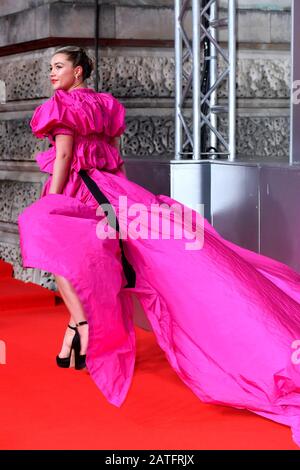 Florence Pugh nimmt an den 73. British Academy Film Awards in der Royal Albert Hall in London. Stockfoto