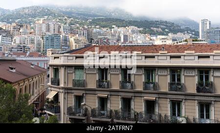 Blick auf die südfranzösischen Städte Monaco und Nizza. Stockfoto