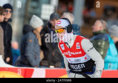 Seefeld, Österreich. Februar 2020. Vinzenz GEIGER von GER AT - VIESSMANN FIS-NORDISCHE KOMBINATION WELTCUP SEEFELD am 1. Februar 2020 in Seefeld, . Credit: Thomas Reiner/ESPA/Alamy Live News Stockfoto