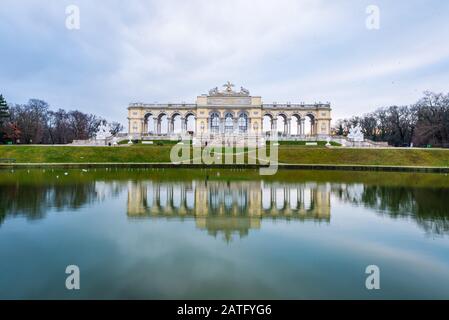 Gloriette im Schloss Schönbrunn, Wien, Österreich Stockfoto