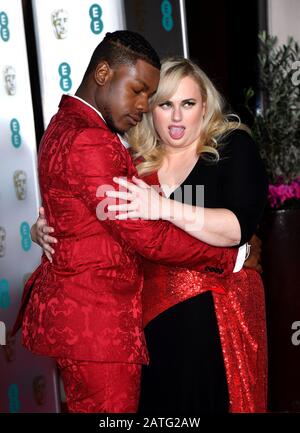 John Boyega und Rebel Wilson besuchen die After-Show-Party für die 73. British Academy Film Awards. Stockfoto