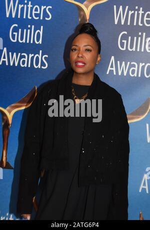 Beverly Hills, Kalifornien, USA 1. Februar 2020 Schauspielerin Aisha Tyler nimmt an der Verleihung der Writers Guild Awards 2020 West Coast Am 01. Februar 2020 im Beverly Hilton Hotel in Beverly Hills, Kalifornien, USA, teilzunehmen. Foto von Barry King/Alamy Stock Photo Stockfoto