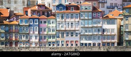 Panoramaaussicht Auf Die Typischen Alten Häuser Von Porto Oporto Stockfoto