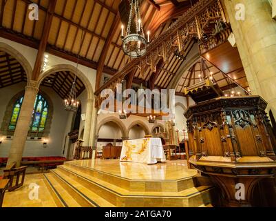 Pasadena, 16. JANUAR: Innenansicht der Allerheiligen Episcopal Church am 16. JANUAR 2020 in Pasadena, Kalifornien Stockfoto