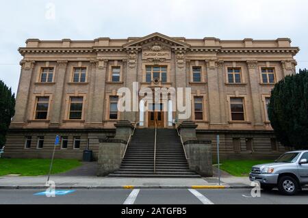 Astoria, Oregon, USA: 10. Mai 2015: Das Clatsop County Courthouse wurde 1907 fertiggestellt Stockfoto