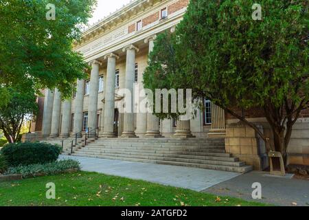 Red Bluff, Kalifornien, USA - 12. November 2012: Das Tehama County Courthouse Stockfoto