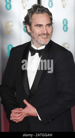 London, Großbritannien. Februar 2020. Der amerikanische Schauspieler Joaquin Phoenix besucht am 2. Februar 2020 die offizielle British Academy Film Awards Party im Grosvenor House in London. Foto von Rune Hellestad/UPI Credit: UPI/Alamy Live News Stockfoto