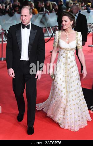 London, Großbritannien. Februar 2020. Britische Lizenzgebühren Prinz William, Herzog von Cambridge und Catherine, Duchess of Cambridge besuchen den roten Teppich bei den British Academy Film Awards in der Royal Albert Hall in London am 2. Februar 2020. Foto von Rune Hellestad/UPI Credit: UPI/Alamy Live News Stockfoto