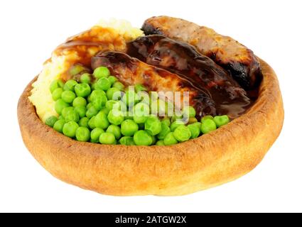 Wurst- und Kartoffelmehl in einem Yorkshire Pudding isoliert auf weißem Hintergrund Stockfoto