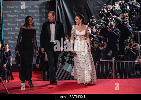 Prinz William und Catherine Duchess of Cambridge nehmen an Den British Academy Film Awards in der Royal Albert Hall, Kensington, London, Großbritannien Teil Stockfoto