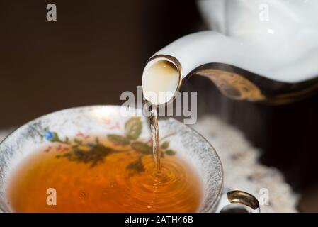 Tasse mit Tee und Zucker Stockfoto