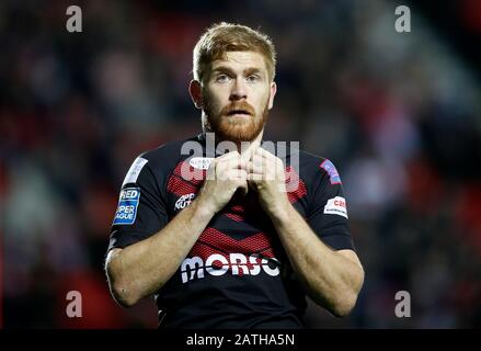 Der Kris Welham von Salford Red Devils im Spiel gegen St. Helens Heiligen während des Betfred Super League Spiels im Totally Wicked Stadium, St Helens. Stockfoto