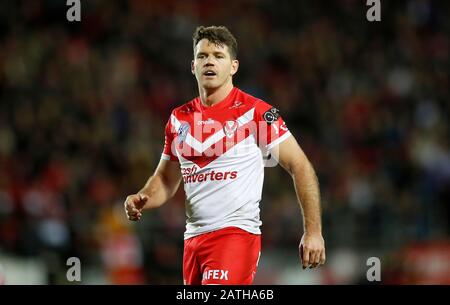 Lachlan Coote der St. Helens Heiligen im Einsatz gegen Salford Red Devils während des Betfred Super League Spiels im Totally Wicked Stadium, St Helens. Stockfoto