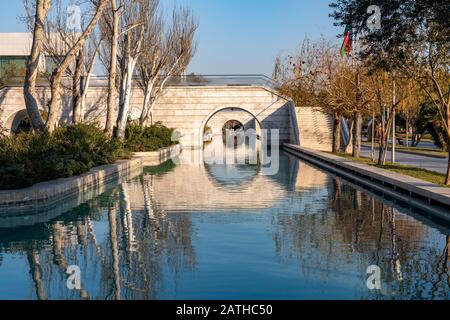 Wasserpark Little Venice am Baku Boulevard Stockfoto