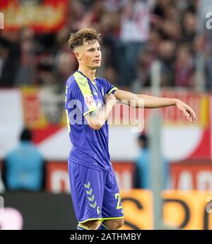 Köln, Deutschland. Februar 2020. Robin KOCH (FR) enttäuschte Fußball 1.Bundesliga, 20.Spieltag, FC Köln (K) - SC Freiburg (FR) 4:0, am 02.02.2020 in Köln/Deutschland. Weltweite Nutzung Credit: Dpa Picture Alliance / Alamy Live News Stockfoto