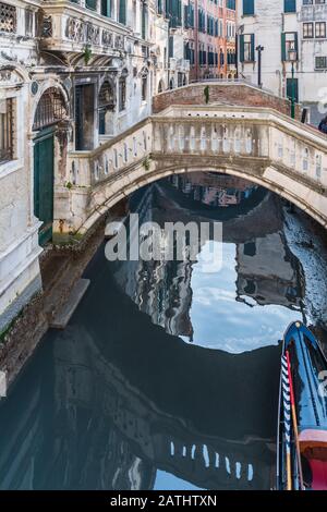 Die Kornen und Kanäle Venedigs. Der Canal Grande von der Accademia-Brücke. In der Geschichte. Italien Stockfoto