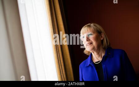 Essen, Deutschland. Februar 2020. Ursula Gather, Vorsitzende des Kuratoriums der Alfried-Stiftung von Bohlen und Halbach, in der Villa Hügel untergebracht. Credit: Rolf Vennenbernd / dpa / Alamy Live News Stockfoto