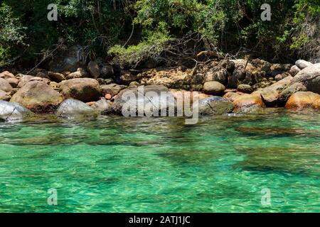 Grüne Lagune in Angra dos Reis, Rio de Janeiro, Brasilien Stockfoto