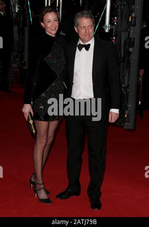 Februar 2020 - London, England, Großbritannien - Hugh Grant nimmt an den BAFTA Film Awards 2020, Royal Albert Hall, teilzunehmen Stockfoto