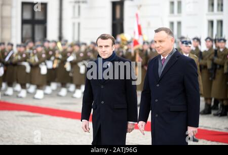 Warschau, Polen. Februar 2020. Der Präsident der französischen Republik Emmanuel Macron besucht den präsidenten Polens Andrzej Duda im Präsidentenpalast Stockfoto