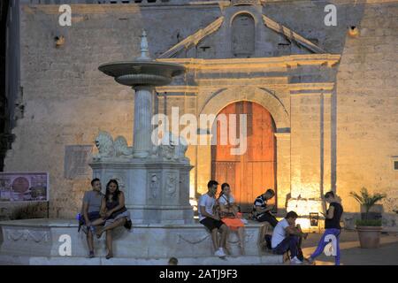 Kuba, Havanna, Plaza de San Francisco de Asis, Fuente de los Leones, Stockfoto