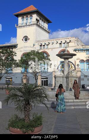 Kuba, Havanna, Fuente de los Leones, Terminal Sierra Maestra, Plaza San Francisco de Asis, Stockfoto